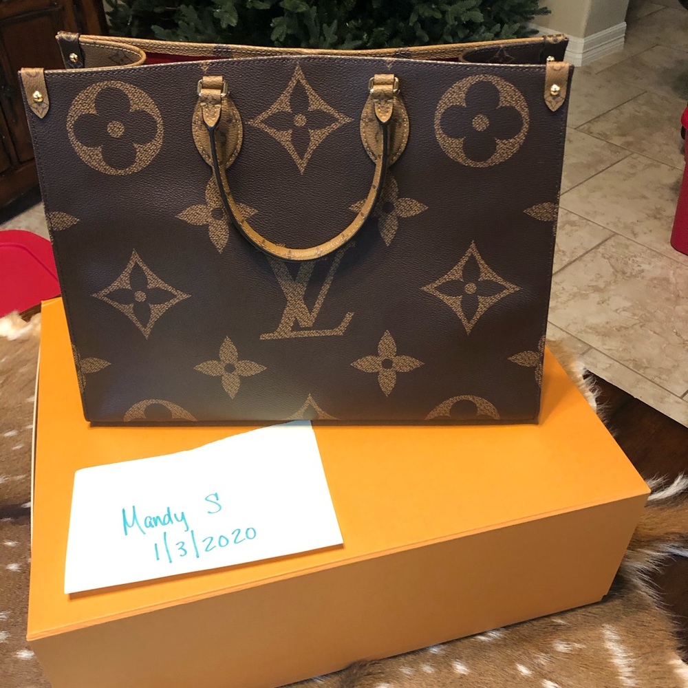 Louis Vuitton Onthego Reverse Giant Monogram